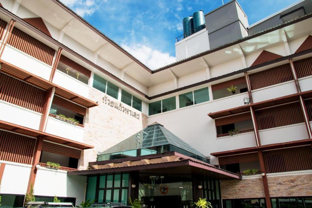 Huay Kaew Palace 1 Hotel Чіангмай Екстер'єр фото