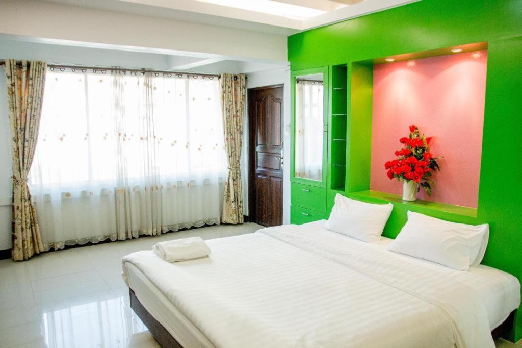 Huay Kaew Palace 1 Hotel Чіангмай Екстер'єр фото